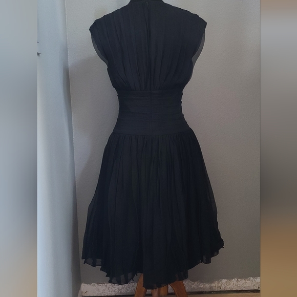 Vintage Black Marilyn Monroe Pleated Fit & Flare Dress - Picture 5 of 9